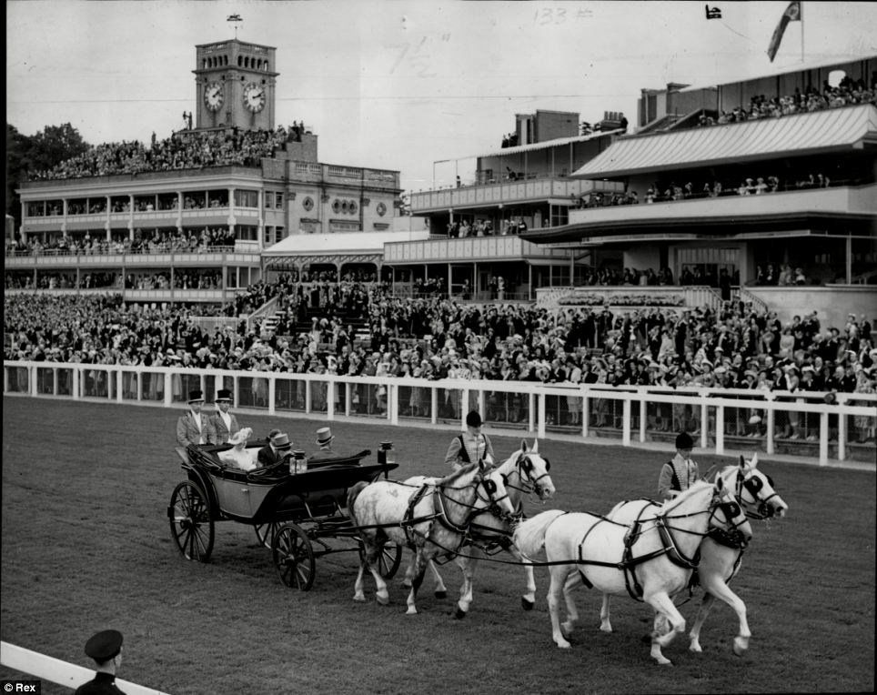 ROYAL ASCOT: The Queen Through The Decades - Great British Racing